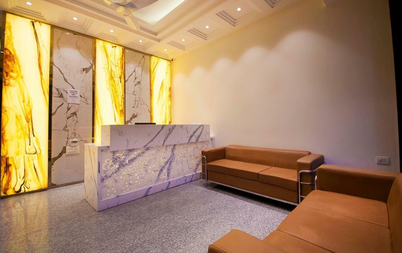 Hotel Z Suites- Delhi Igi Airport Нью-Дели Экстерьер фото