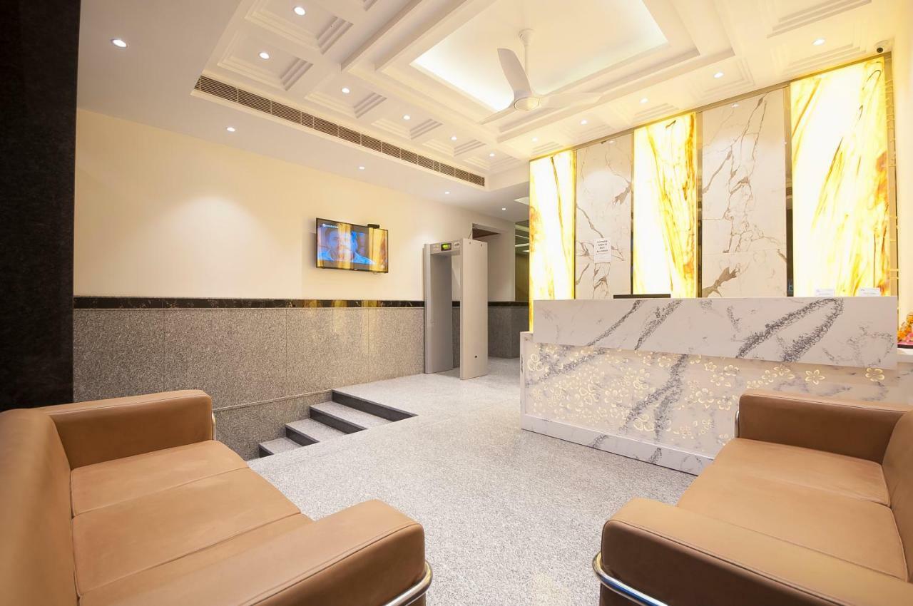 Hotel Z Suites- Delhi Igi Airport Нью-Дели Экстерьер фото