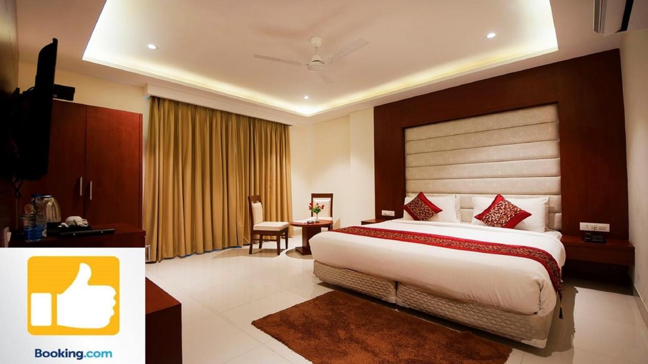 Hotel Z Suites- Delhi Igi Airport Нью-Дели Экстерьер фото